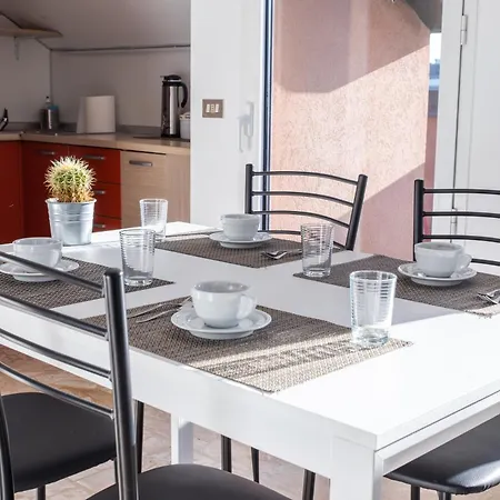 Skyview - Penthouse Few Steps From Metro Apartment Milan