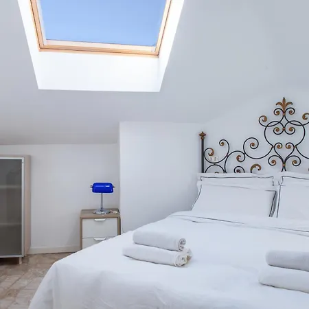 Apartment Skyview - Penthouse Few Steps From Metro Milan